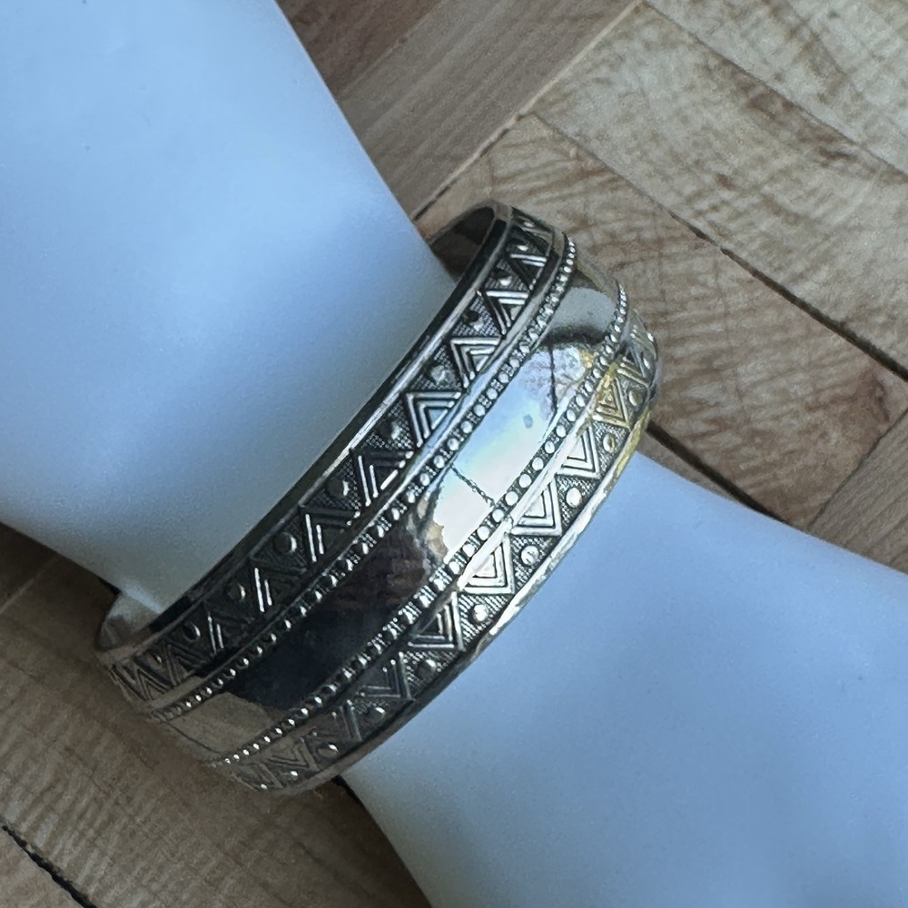 Vintage Etched Cuff Bracelet 7.75 Geometric Patterns‎ Silver Tone Adjustable